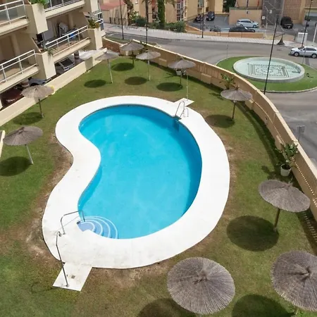 Gran Terraza, Al Lado Del Mar. *
